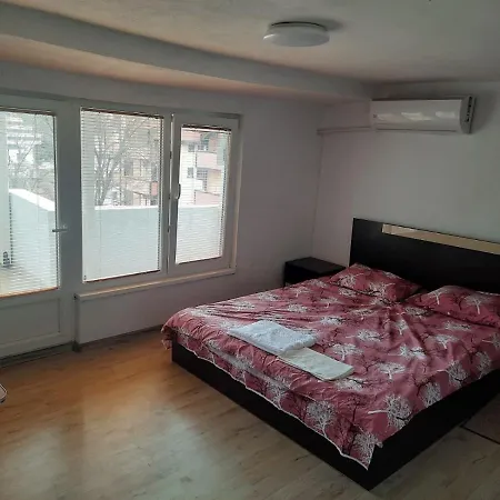 Апартаменти Саватови Apartment Sandanski